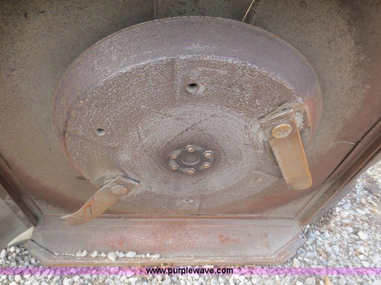 image for item F8135 1978 Ford Tiger Special 6600 tractor