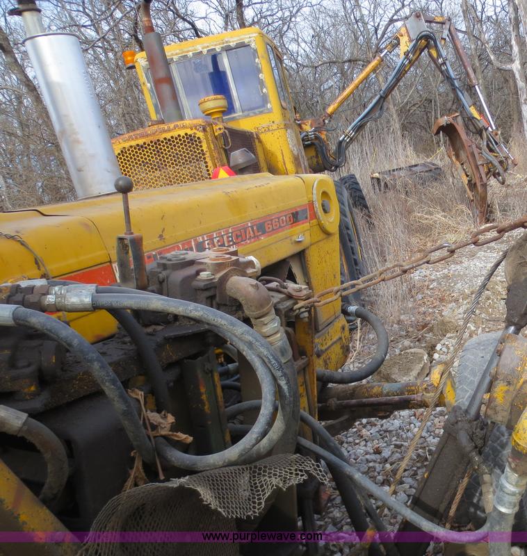 image for item F8135 1978 Ford Tiger Special 6600 tractor