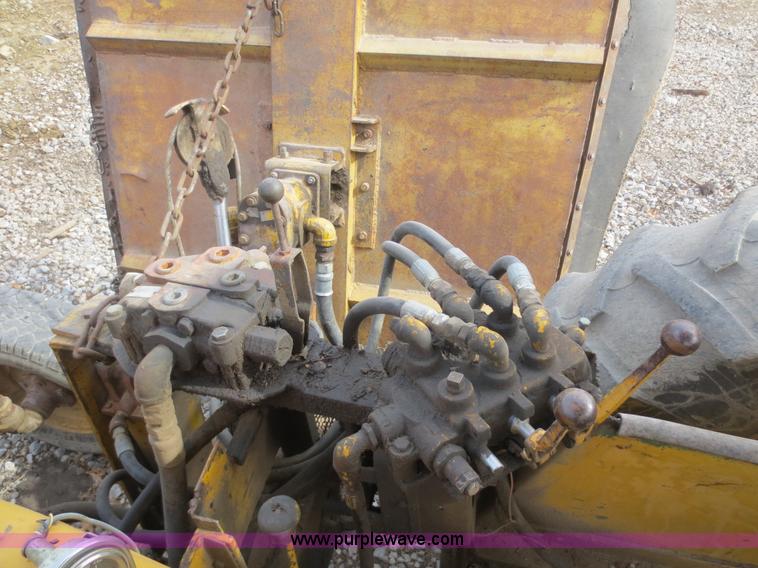 image for item F8135 1978 Ford Tiger Special 6600 tractor