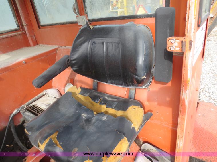 image for item F8136 1990 Broce Broom