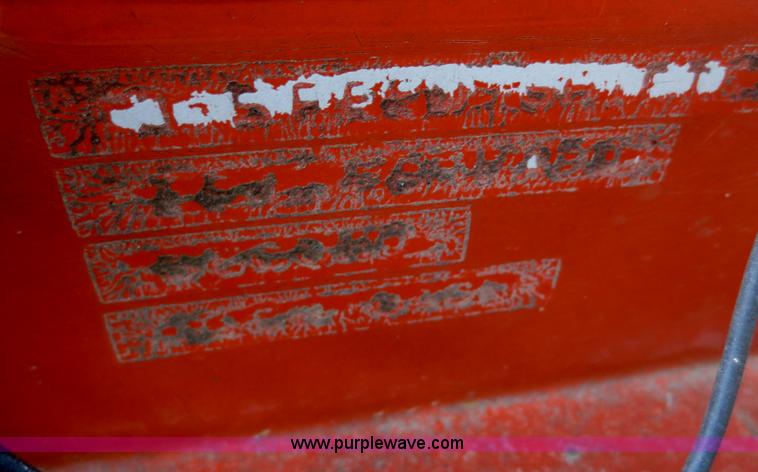 image for item F8136 1990 Broce Broom