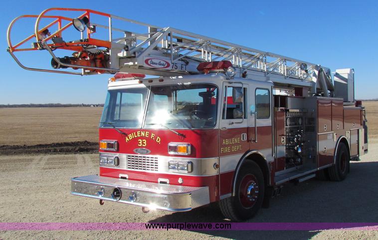 image for item G4498 1990 Pierce Smeal aerial fire truck
