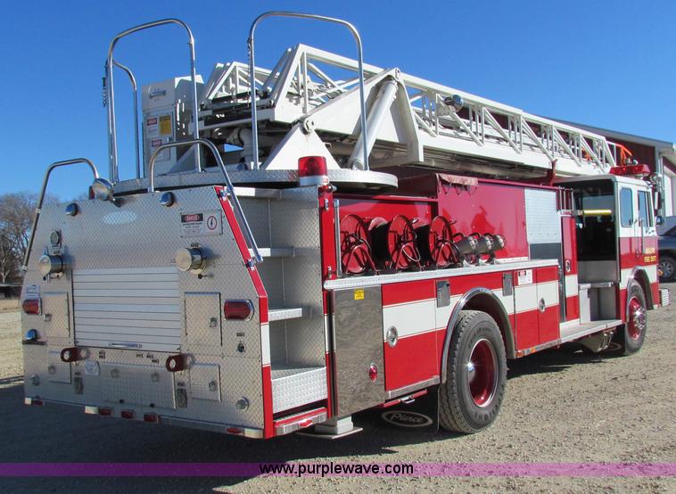 image for item G4498 1990 Pierce Smeal aerial fire truck