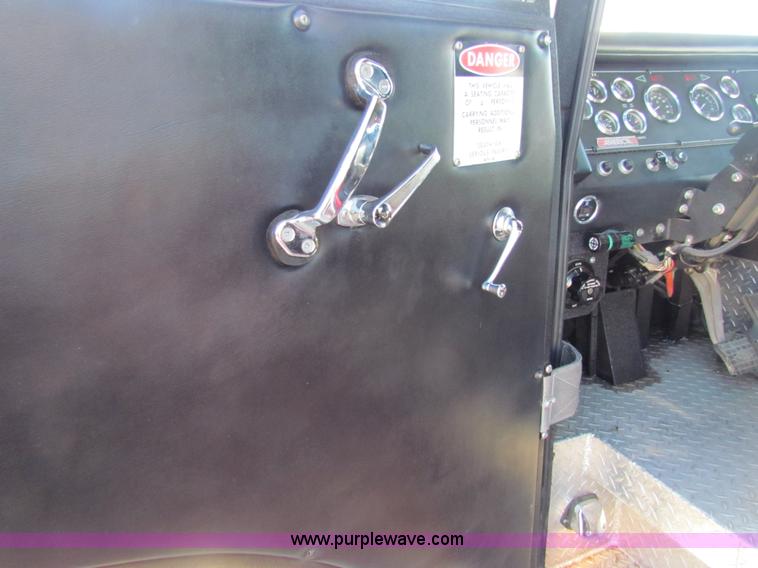 image for item G4498 1990 Pierce Smeal aerial fire truck