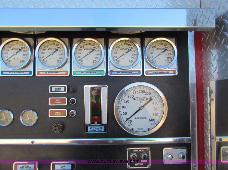 image for item G4498 1990 Pierce Smeal aerial fire truck