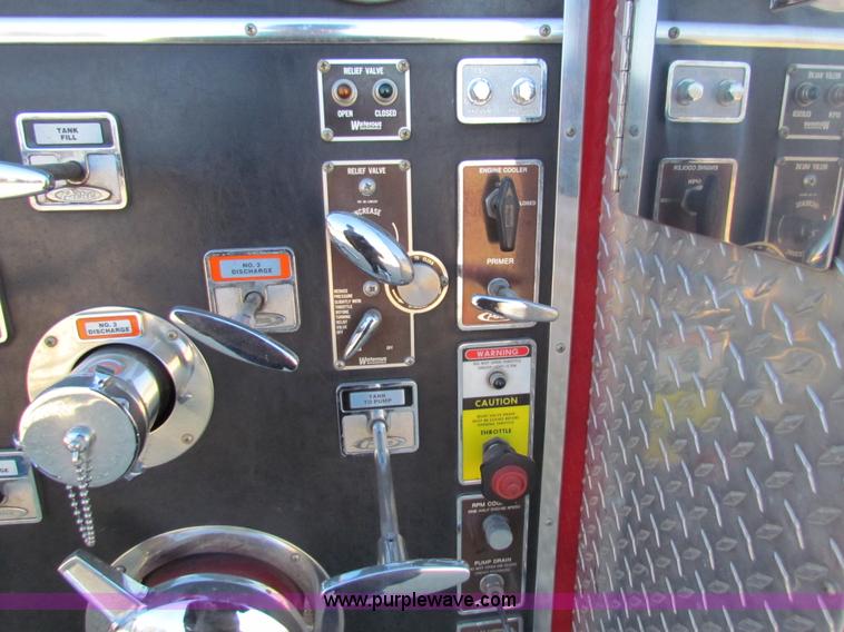 image for item G4498 1990 Pierce Smeal aerial fire truck