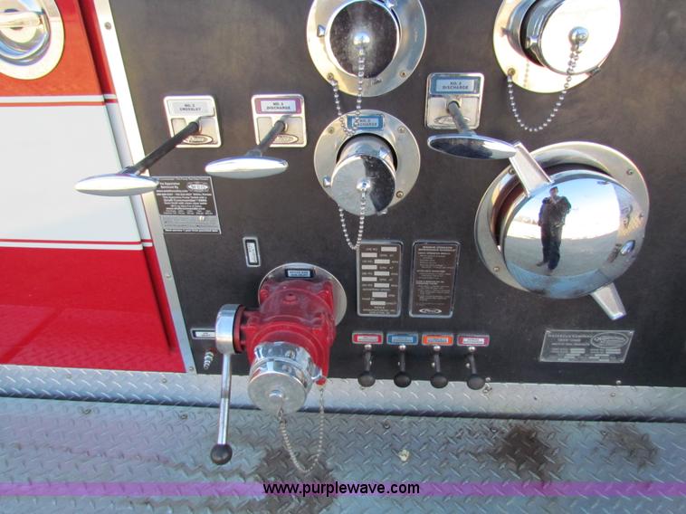 image for item G4498 1990 Pierce Smeal aerial fire truck
