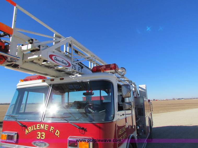image for item G4498 1990 Pierce Smeal aerial fire truck