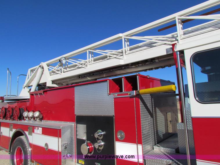 image for item G4498 1990 Pierce Smeal aerial fire truck