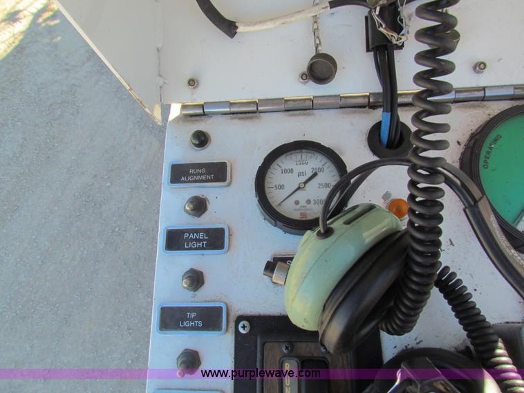 image for item G4498 1990 Pierce Smeal aerial fire truck