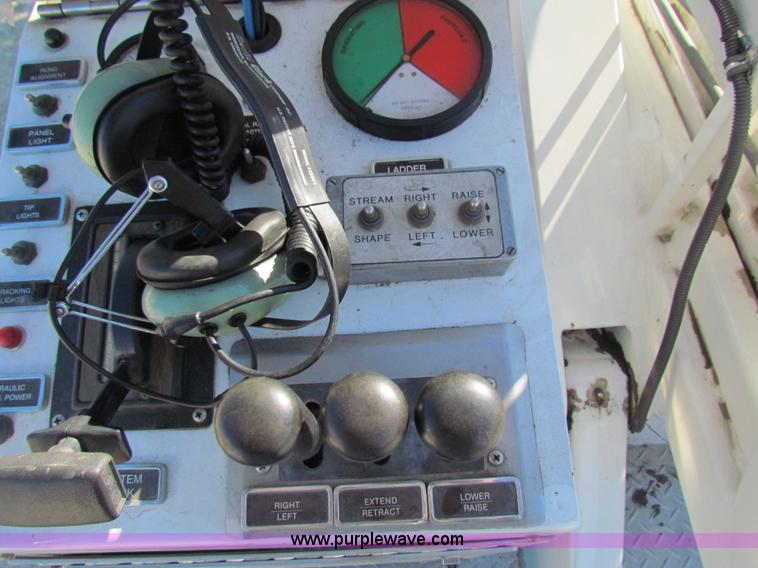 image for item G4498 1990 Pierce Smeal aerial fire truck