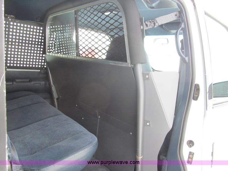 image for item G9532 2000 Chevrolet Astro van