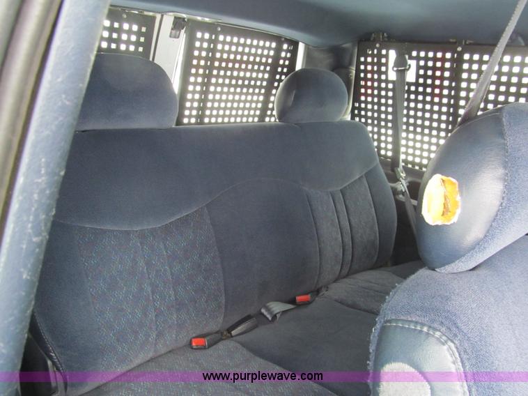 image for item G9532 2000 Chevrolet Astro van