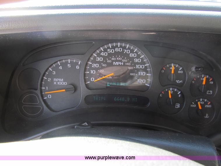 image for item G9534 2005 GMC Sierra 1500 Ext. Cab Z71 pickup truck