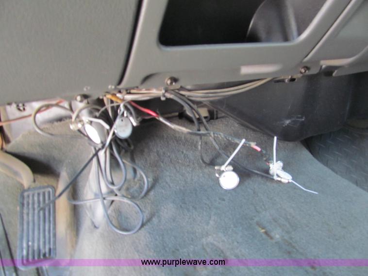 image for item G9534 2005 GMC Sierra 1500 Ext. Cab Z71 pickup truck