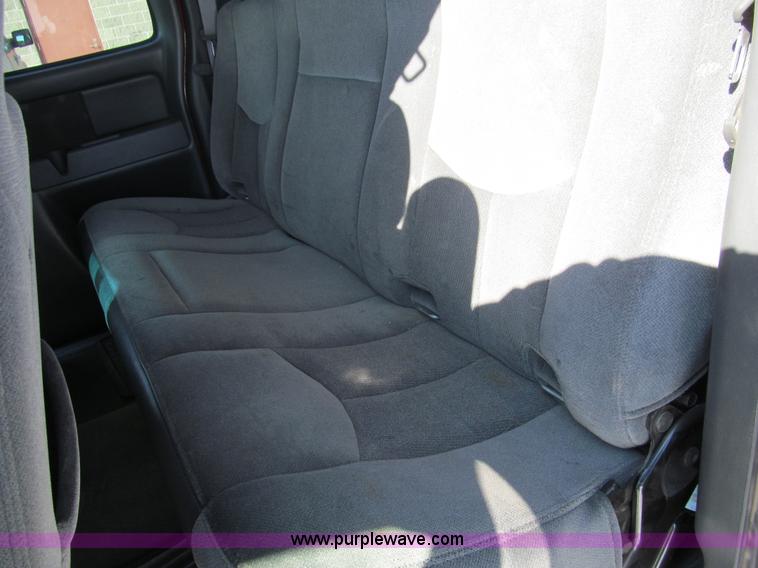 image for item G9534 2005 GMC Sierra 1500 Ext. Cab Z71 pickup truck