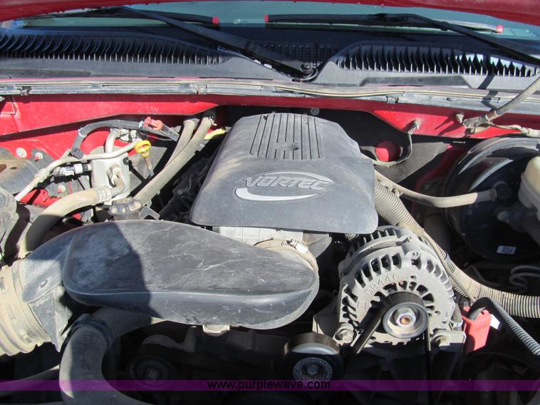 image for item G9534 2005 GMC Sierra 1500 Ext. Cab Z71 pickup truck