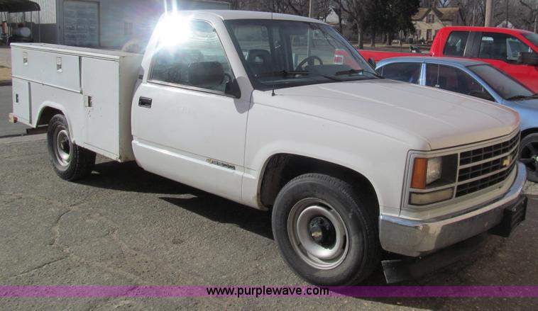 image for item G9586 1992 Chevrolet 2500 utility truck