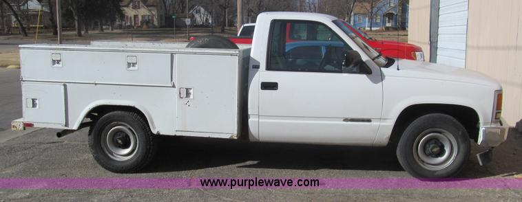 image for item G9586 1992 Chevrolet 2500 utility truck
