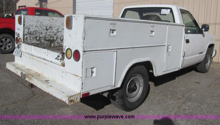 image for item G9586 1992 Chevrolet 2500 utility truck