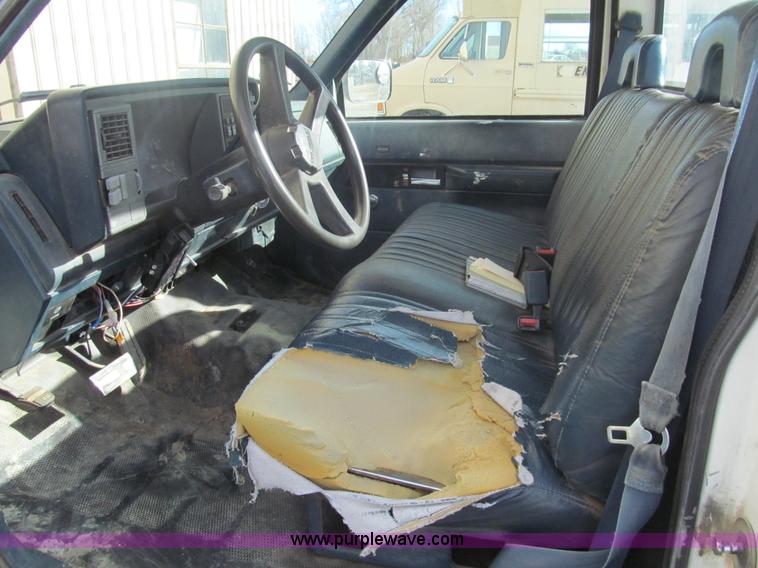 image for item G9586 1992 Chevrolet 2500 utility truck