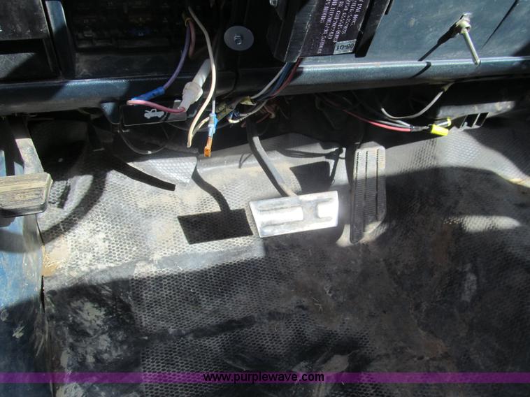 image for item G9586 1992 Chevrolet 2500 utility truck