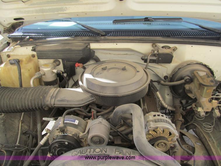 image for item G9586 1992 Chevrolet 2500 utility truck