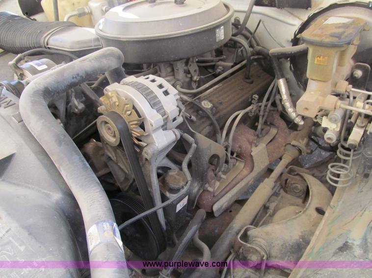 image for item G9586 1992 Chevrolet 2500 utility truck