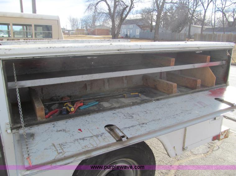 image for item G9586 1992 Chevrolet 2500 utility truck