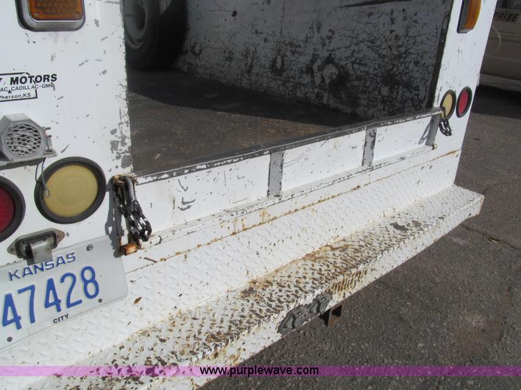 image for item G9586 1992 Chevrolet 2500 utility truck