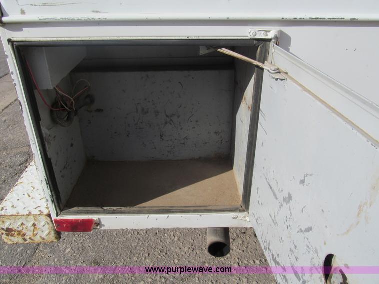 image for item G9586 1992 Chevrolet 2500 utility truck