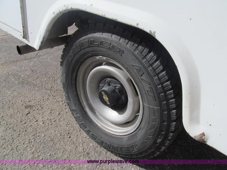 image for item G9586 1992 Chevrolet 2500 utility truck