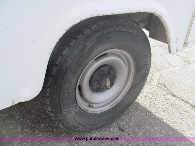 image for item G9586 1992 Chevrolet 2500 utility truck