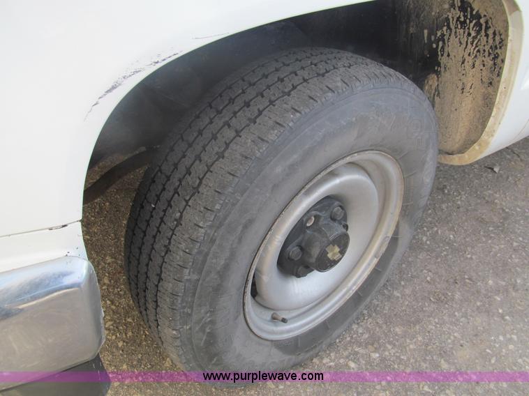 image for item G9586 1992 Chevrolet 2500 utility truck