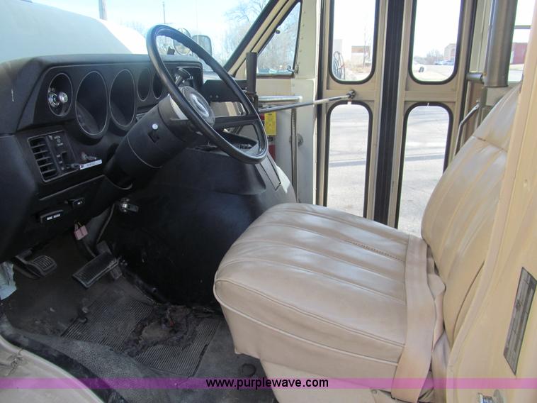 image for item G9588 1983 Dodge B350 transit vehicle