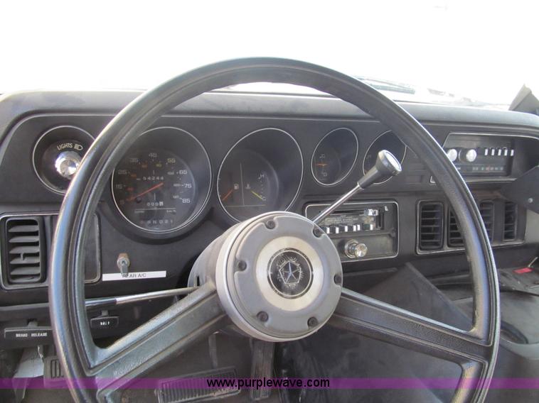 image for item G9588 1983 Dodge B350 transit vehicle