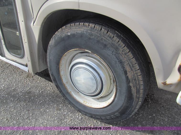 image for item G9588 1983 Dodge B350 transit vehicle