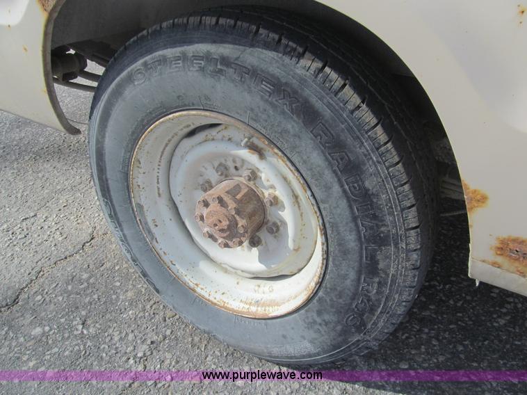 image for item G9588 1983 Dodge B350 transit vehicle