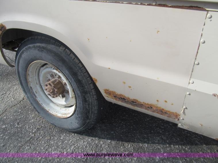 image for item G9588 1983 Dodge B350 transit vehicle