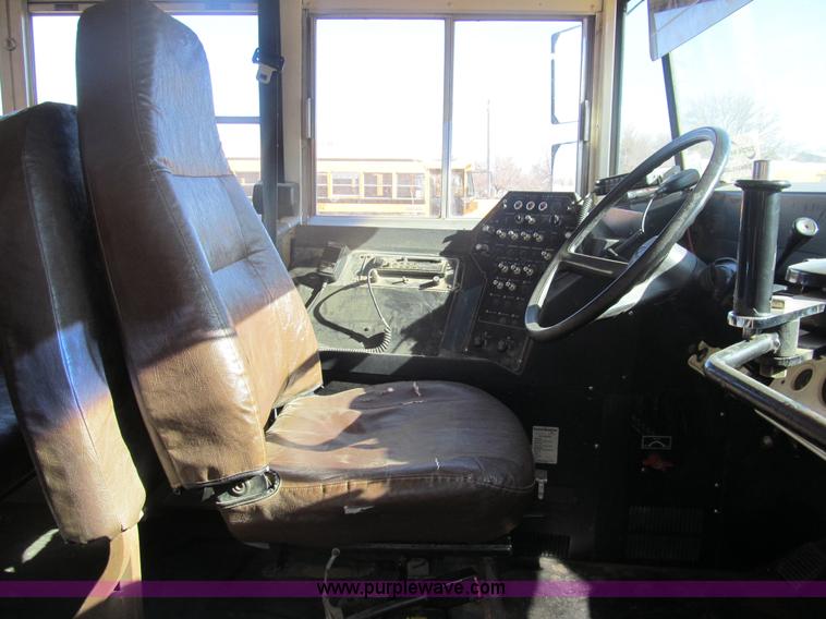 image for item G9590 1997 Ford B800 Blue Bird school bus