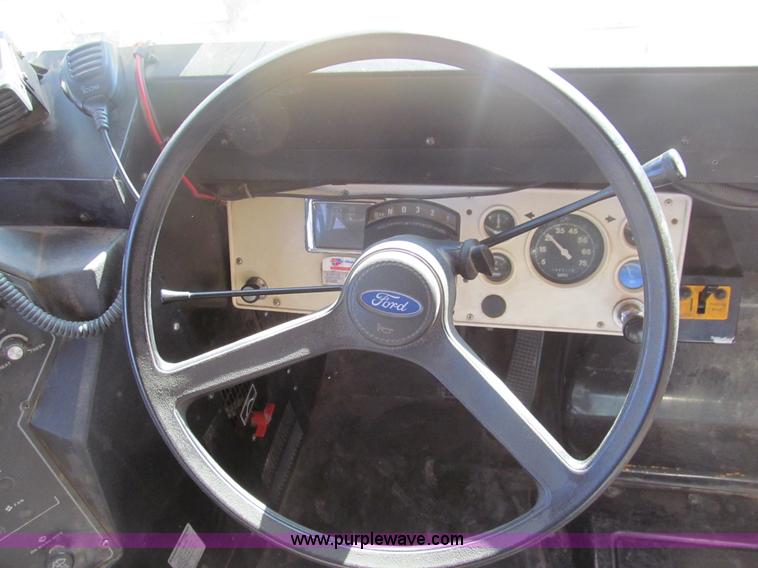 image for item G9590 1997 Ford B800 Blue Bird school bus