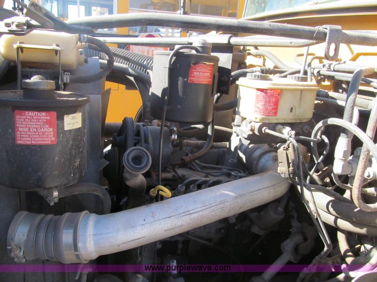 image for item G9590 1997 Ford B800 Blue Bird school bus