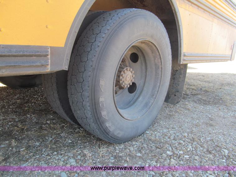 image for item G9590 1997 Ford B800 Blue Bird school bus