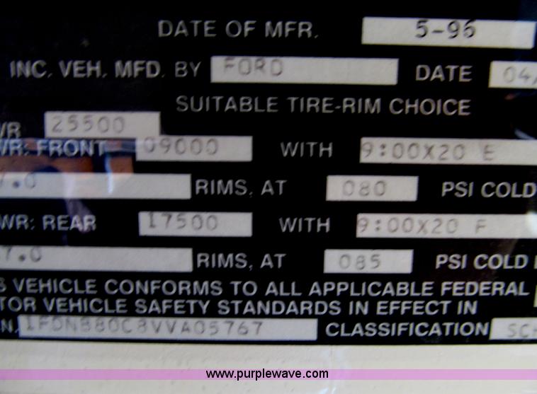 image for item G9590 1997 Ford B800 Blue Bird school bus