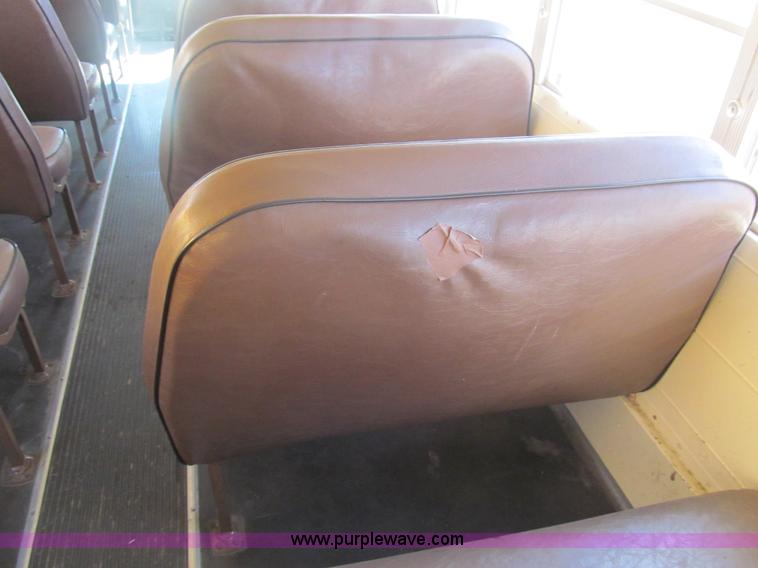 image for item G9591 1992 Blue Bird TC2000 school bus