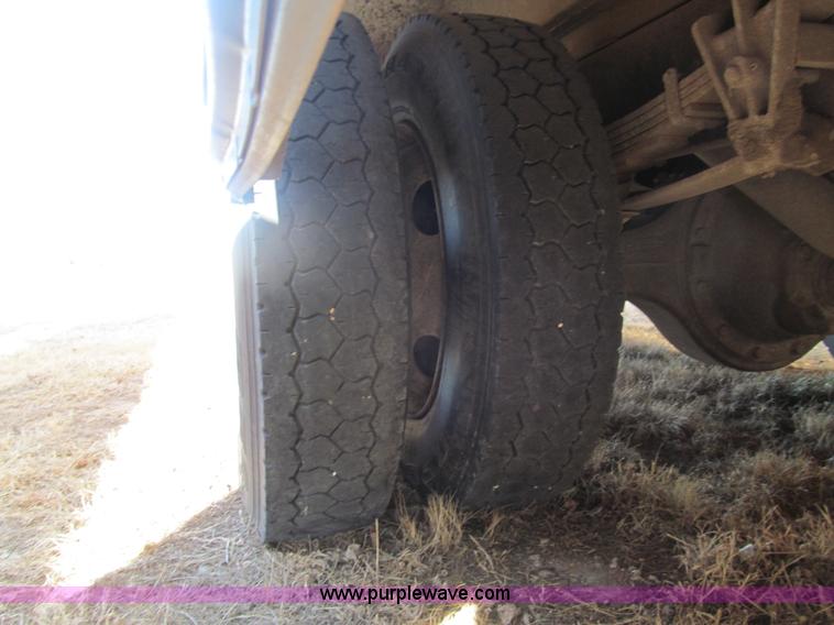 image for item G9591 1992 Blue Bird TC2000 school bus