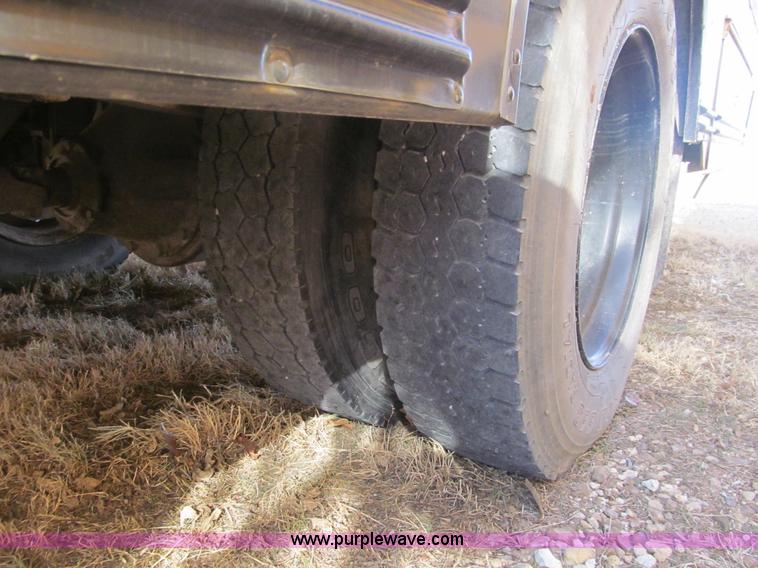 image for item G9591 1992 Blue Bird TC2000 school bus