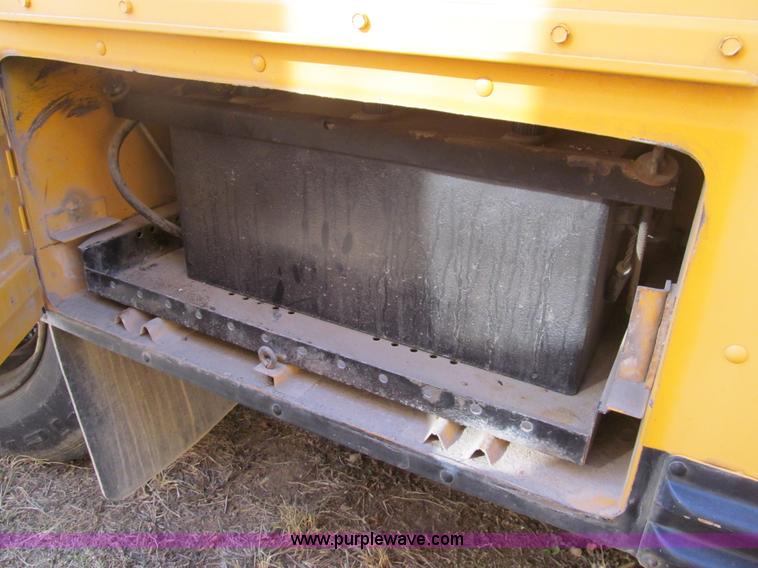 image for item G9591 1992 Blue Bird TC2000 school bus