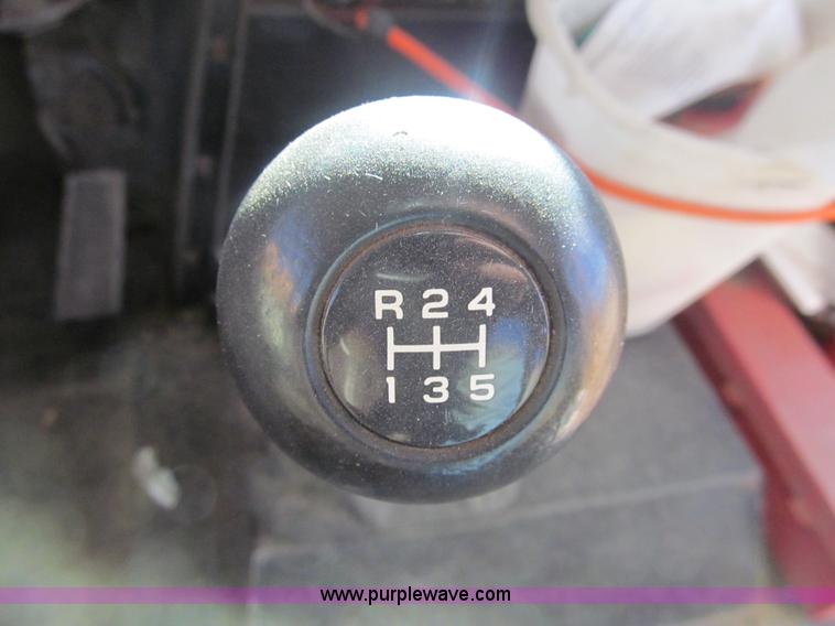 image for item G9592 1994 Chevrolet B7 school bus