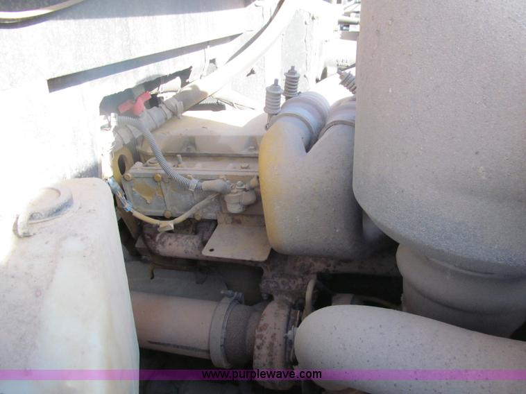 image for item G9592 1994 Chevrolet B7 school bus